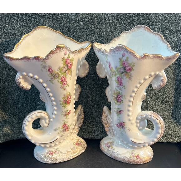 Pair of Peasant Village England Porcelain Cornacopia Vases Vintage - Picture 6 of 10